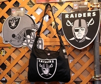 レイダースショルダーバッグ RAIDERS アメフトグッズ
アメリカ雑貨屋 SUNBRIGE
