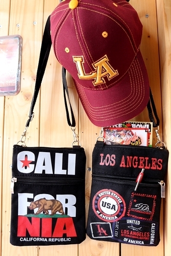 カリフォルニアポシェット ショルダーミニバッグ
CALIFORNIA REPUBLIC アメリカ雑貨屋 SUNBRIDGE