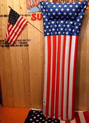 アメリカ雑貨屋 さんぶりっぢ 商品ブログ
エアーマット星条旗柄