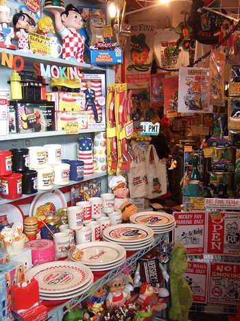 岩手 雑貨屋サンブリッヂ ブログ
所ジョージの世田谷ベースVol.I SUN BRIDGE店内