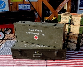 スウェーデン軍ウォーターボンベボックス
アメリカ雑貨屋 サンブリッヂ ミリタリーボックス
