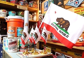 カリフォルニアミニフラッグ 卓上カリフォルニア国旗
アメリカ雑貨屋 SUNBRIDGE 岩手雑貨屋
