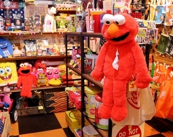 エルモ ぬいぐるみティッシュカバー<div><br></div>アメリカ雑貨屋 サンブリッヂ セサミストリートエルモ通販