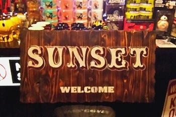オリジナルウッド看板　オープン看板　紫波町立ち飲み屋SUNSET　アメリカ雑貨屋　SUNBRIDGE