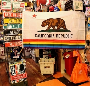 カリフォルニアフラッグレインボー カリフォルニア州旗レインボー
アメリカ雑貨屋サンブリッヂ SUNBRIDGE 岩手雑貨屋 アメリカ雑貨通販