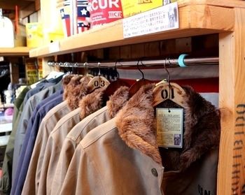 N-1デッキジャケット N1ジャケット デッキジャケット
アメリカ雑貨屋サンブリッヂ SUNBRIDGE 岩手雑貨屋 アメリカ雑貨通販