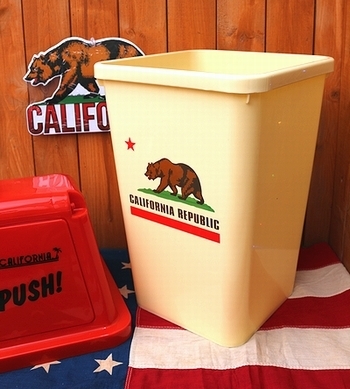 カリフォルニアゴミ箱 カリフォルニアダストボックス
アメリカン雑貨 アメリカ雑貨屋 サンブリッヂ SUNBRIDGE 岩手雑貨屋