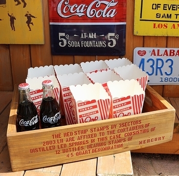ポップコーンパッケージ ポップコーンカップ 70年代デットストック アメリカンポップコーンケース
アメリカ雑貨屋 サンブリッヂ SUNBRIDGE 岩手雑貨屋