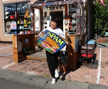 スパムフロアマット スパム缶 アメリカンマット 玄関マット SPAM
アメリカ雑貨屋 SUNBRIDGE 岩手雑貨屋