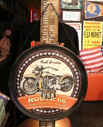 ハンギングラウンドプラッケ 木製ラウンド看板 バイク看板 チェーン付き看板
アメリカン看板 アメリカ雑貨屋 SUNBRIDGE 岩手盛岡 矢巾雑貨屋