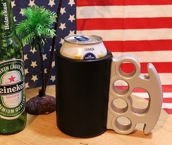 メリケンサック型 缶クーラー
アメリカ雑貨屋 サンブリッヂ SUNBRIDGE 岩手雑貨屋