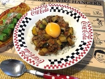 カレーの恩返しドライカレー カレーの恩返し夏野菜カレー