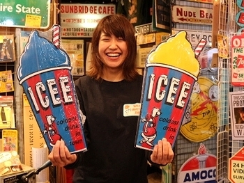 アイシー看板 フローズン看板
アメリカ雑貨屋 サンブリッヂ SUNBRIDGE