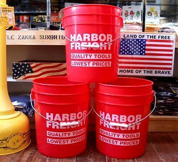 ハーバーフライトツールズ 5ガロンバケツ 蓋つきバケツ プラバケツ アメリカバケツ
アメリカ雑貨屋 サンブリッヂ SUNBRIDGE 岩手雑貨屋 アメリカ雑貨通販
