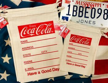 コーラ巾着 マスク入れ エコバッグ コーラ
アメリカ雑貨屋 アメリカン雑貨 サンブリッヂ 岩手雑貨屋 通販 矢巾町